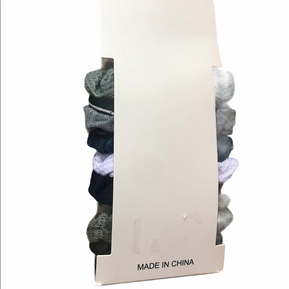 New!Any 2 🌸 for $12 Nicole Miller Scrunchies - Picture 3 of 4